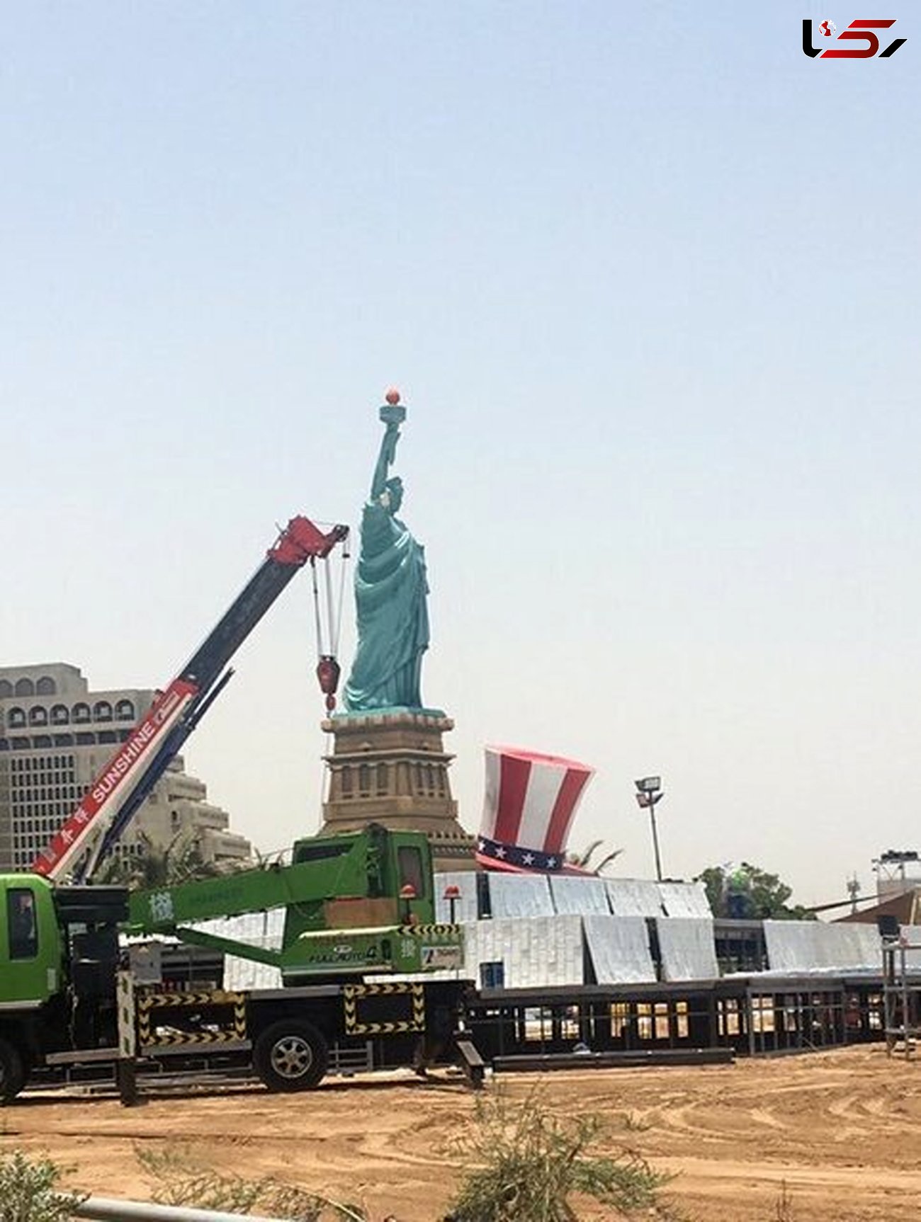 ساخت جنجالی مجسمه آزادی در عربستان! 