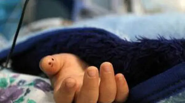 مرگ تلخ کودک  ۴.۵ ساله رفسنجانی قبل از عمل جراحی + جزییات