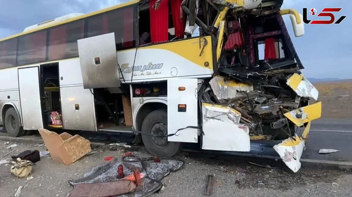 تصادف خونین اتوبوس با تریلی در جاده سبزوار / ۲۸ نفر مصدوم شدند