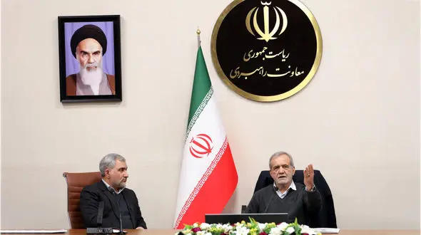 پزشکیان: معاونت راهبردی به‌عنوان رصدخانه کارشناسی کشور عمل می‌کند