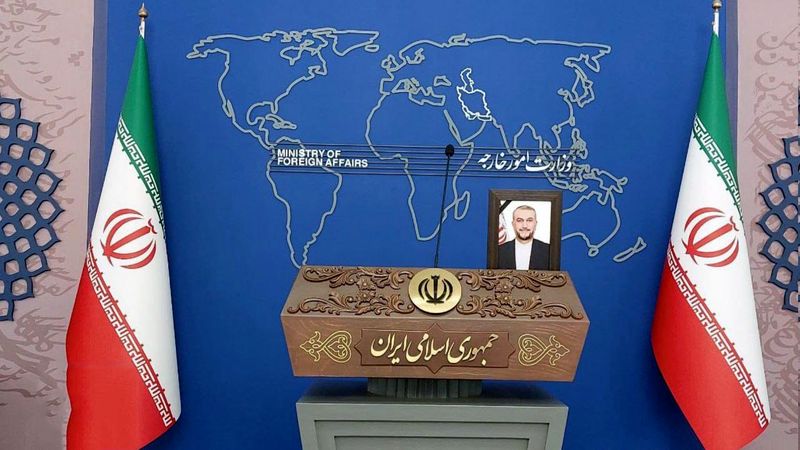 ناصر کنعانی در اولین نشست خبری خود پس از حادثه سقوط بالگرد حامل رئیس‌جمهور، وزیر خارجه و همراهانشان