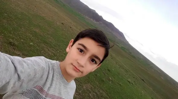 مرگ هولناک محمد امین ۱۲ ساله در زنگ ورزش / او کنار دروازه فوتسال جان باخت + عکس ها