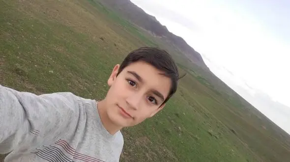 مرگ هولناک محمد امین ۱۲ ساله در زنگ ورزش / او کنار دروازه فوتسال جان باخت + عکس ها