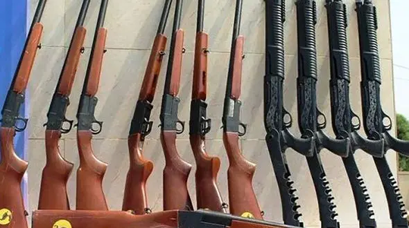 کشف ۴۲ قبضه اسلحه غیرمجاز در مهاباد / ۱۹ نفر متهم دستگیر شدند