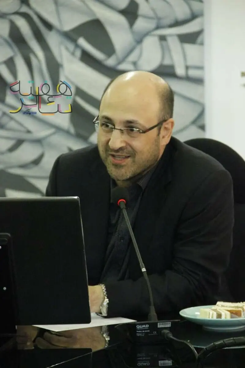 ابراهیم حقیقی در آئین رونمایی از پوستر هفته بزرگداشت تئاتر