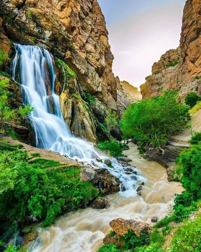 آبشار نیم_ساعته