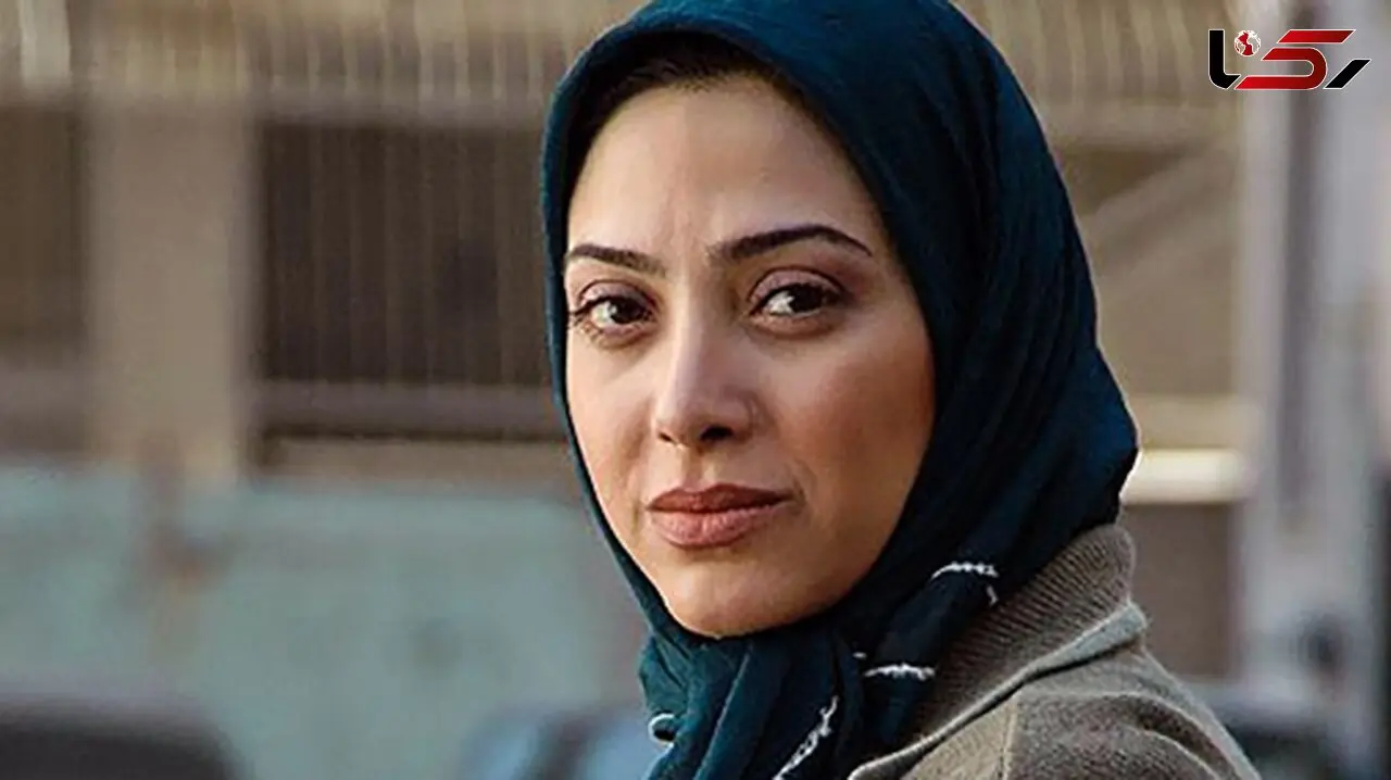 فیلم و عکس / دکوراسیون فوق العاده سبز خانه  مریم سلطانی / از آینه کنسول شاهانه و مجسمه با کلاس تا مبلمان و ...