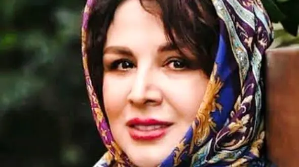 حضور چهره‌ها در مراسم ختم مادر شهره سلطانی