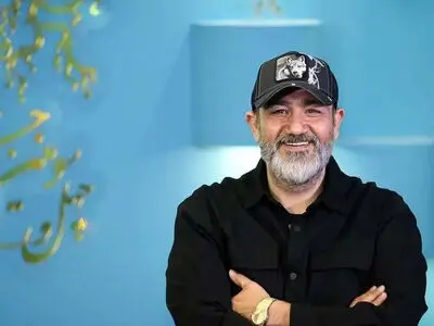 نگاهی به دکوراسیون خانه مهران غفوریان بازیگر سریال کلاغ و همسر و دخترش / ترکیب چوب و سفید در فضایی گرم و صمیمی