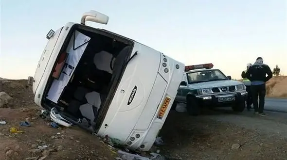 عکس / انتقال 32 مجروح از این صحنه خونین به بیمارستان / در نظر آباد رخ آباد 