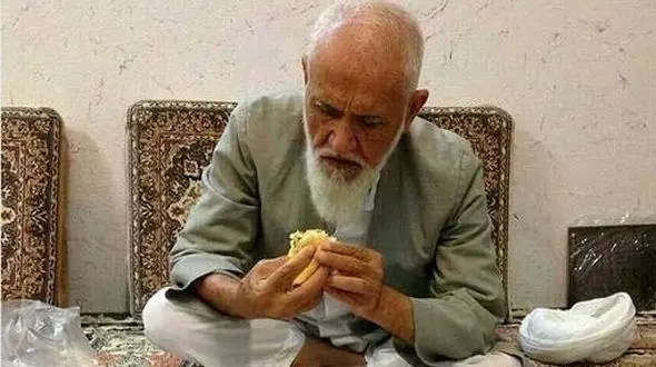 ماجرای فلافل خریدن آیت الله حائری شیرازی + عکس