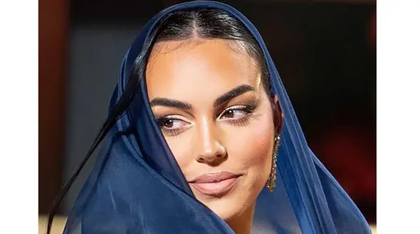 جورجینا با این لباس می توانست به ایران بیاید! / استایل ایرانی در جشن عربستان!