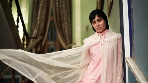 پشت صحنه کامل سخت ترین سکانس پریناز ایزدیار و مصطفی زمانی در سریال شهرزاد+ویدیو