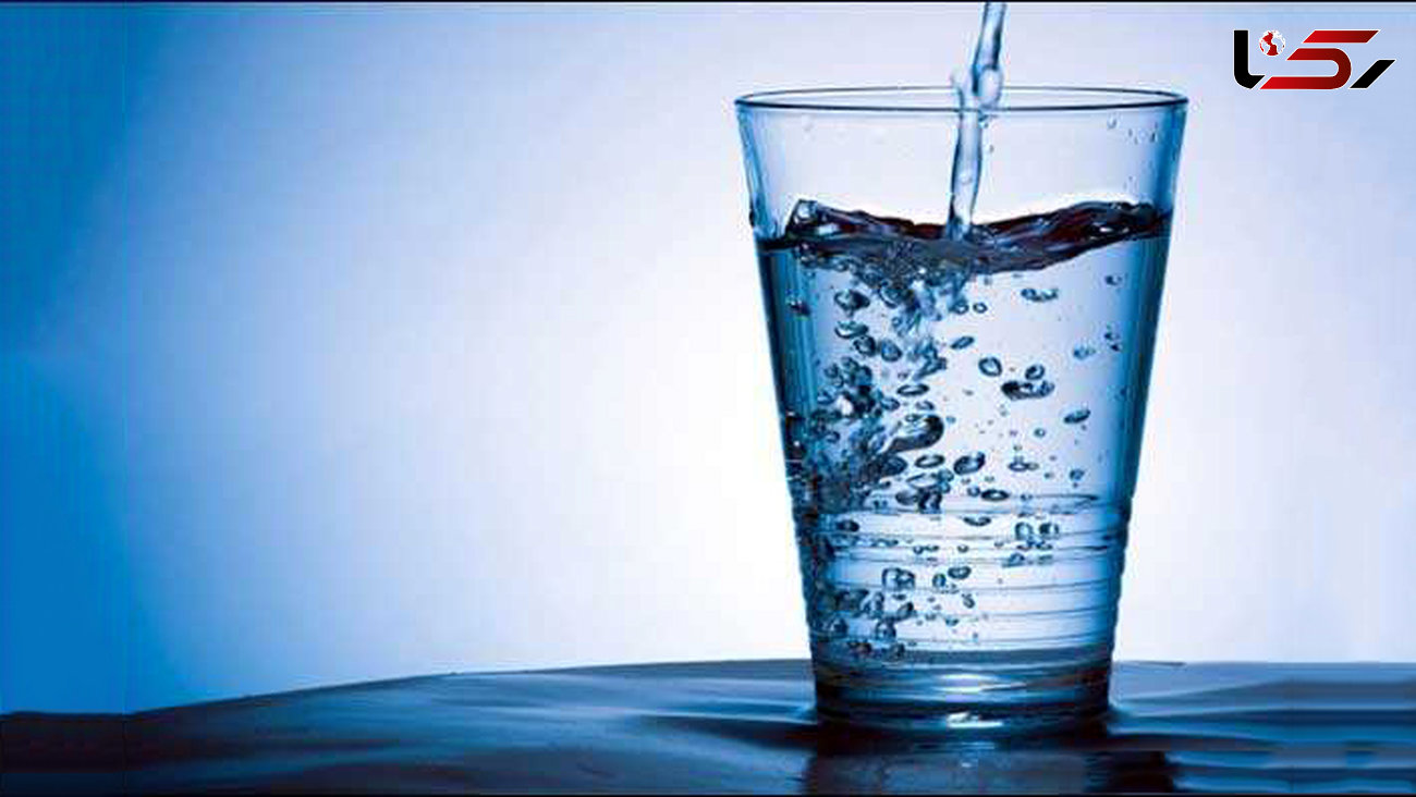 چه مقدار آب و مایعات باید در روز بنوشیم؟