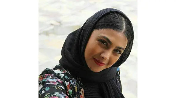 سلفی آزاده صمدی در اولین فیلم سلفی تاریخ سینمای ایران +عکس 