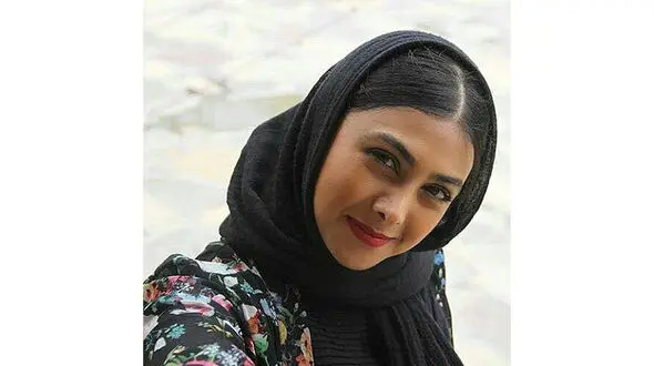 سلفی آزاده صمدی در اولین فیلم سلفی تاریخ سینمای ایران +عکس 