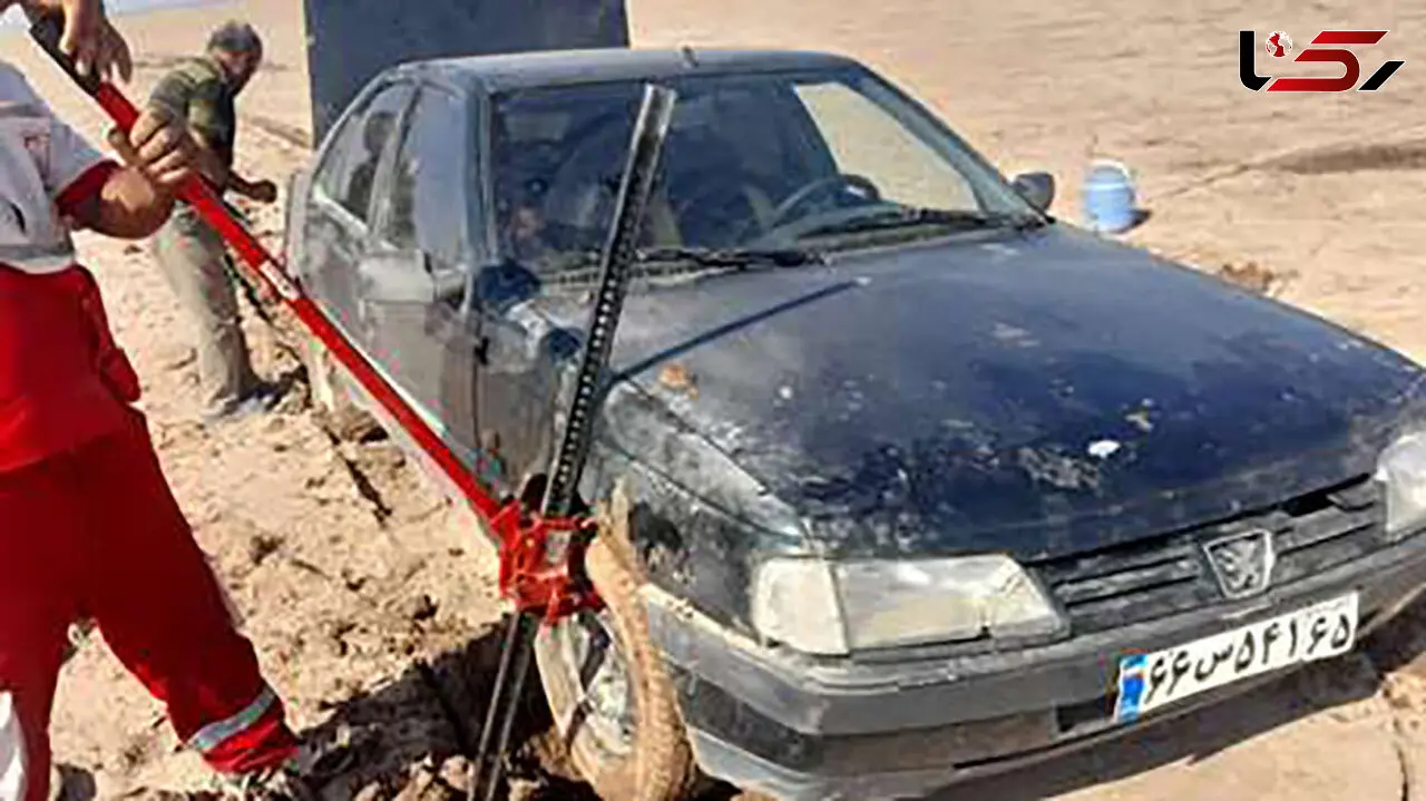 2 گردشگر در کویر شهداد کرمان نجات یافتند