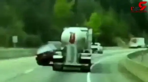 آخرین سبقت این راننده را ببینید !  + فیلم