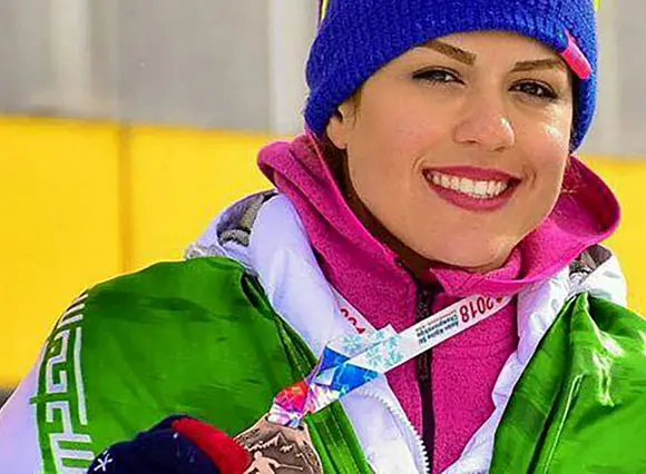 عاطفه احمدی کیست؟ / چرا به ایران بازگشت؟ 