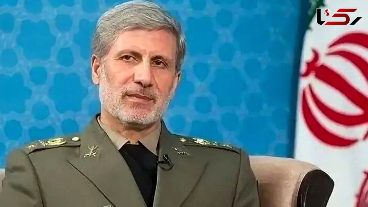  فرمانده کل ارتش: دفاع و دیپلماسی در یک میدان اجرا می‌شود/ ارتش آمادگی کامل  برای پاسخ به دشمن دارد