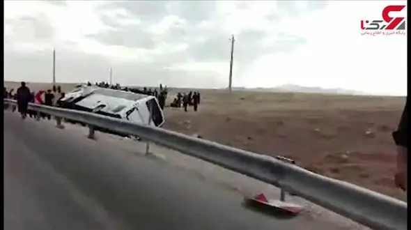 واژگون شدن اتوبوس زائران اربعین در مسیر ایلام به کرمانشاه + فیلم