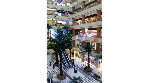 سقوط دلخراش دختر 16 ساله تبریزی از طبقه هفتم برج اطلس