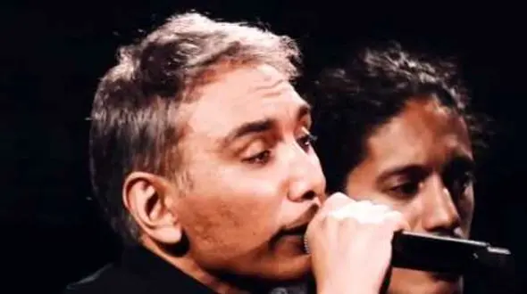 دانلود آواز باشکوه شادمهر عقیلی /  آهنگ  میترسم از روزای بارونی !