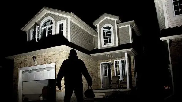 فیلم صحنه سرقت در شب یلدا خانواده ای در واوان