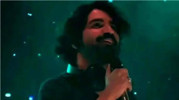 فیلم آواز احساسی عرفان طهماسبی ! / غوغای صدای یک زن در  کنسرتش  سه هیچ عرفان طهماسبی رو زد !