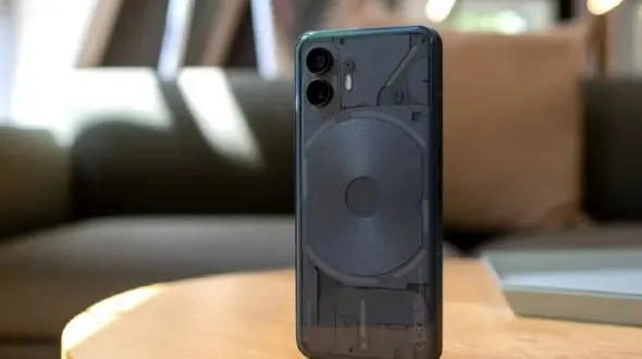 این گوشی لقب زشت‌ ترین موبایل سال 2025 را به خود اختصاص داد! / عکس