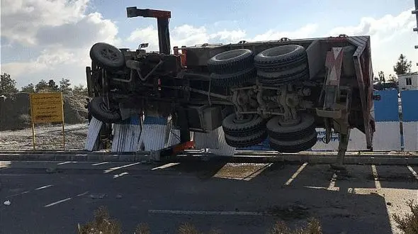 فاجعه ای وحشتناک در بزرگراه شهید خرازی+تصاویر