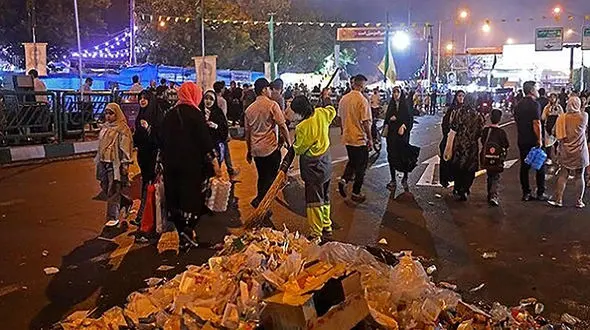 فعالیت 2600نفر از کارگران شهرداری برای پاکسازی مسیر جشن 10 کیلومتری غدیر 