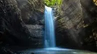  آبشاری در دل کوهستان‌ های غرب ایران + فیلم
