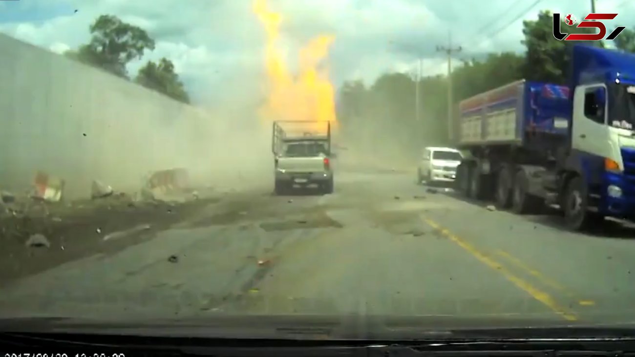 فیلم لحظه آتش گرفتن کامیون حمل کپسول گاز پس از ترمز بریدن در جاده + فیلم و عکس