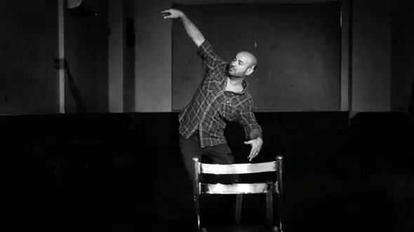 عوامل سریال پایتخت به تماشای یک تئاتر می نشینند 