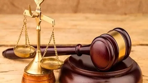 زنم با پر رویی از عشق بازی با دوست صمیمی من گفت / سیما آرایشگر بود