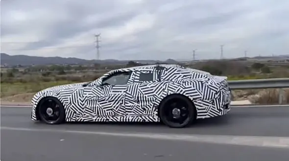 صدای فوق‌ العاده جگوار برقی جدید را در جاده‌ های اسپانیا ببینید / فیلم