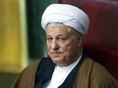 نگاهی به چیدمان ساده اتاق کار شخصی هاشمی رفسنجانی +فیلم/ از نقشه ایران با نمایی از خلیج فارس تا تخت خواب و کامپیوتر شخصی