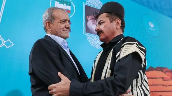 ببینید / درخواست جالب مرد عشایری از پزشکیان / مثل شهید رئیسی می شوی؟ + پاسخ رئیس جمهور