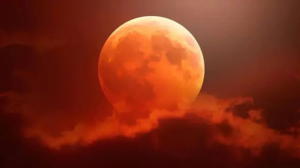 ماه خونین در ایران / ۱۶ شهریور دومین خسوف کامل سال ۲۰۲۵ را از دست ندهید