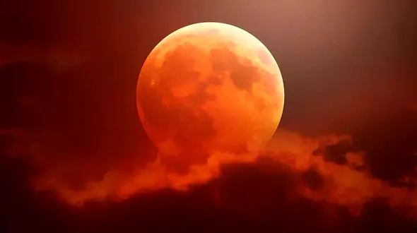 ماه خونین در ایران / ۱۶ شهریور دومین خسوف کامل سال ۲۰۲۵ را از دست ندهید