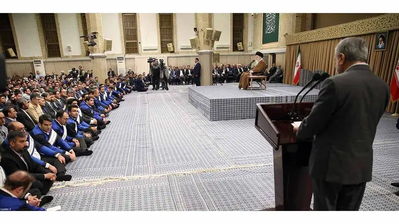 دیدار رهبری با کارگران