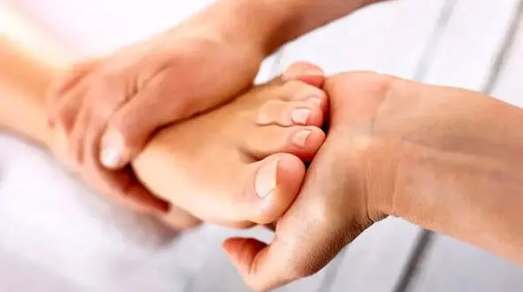 هشدار درباره خطر ماساژ پا برای بیماران مبتلا به لخته خون