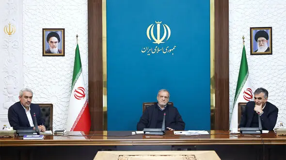 پزشکیان: تضعیف داخلی در شرایط فشار بیرونی، به کشور آسیب جدی می‌زند