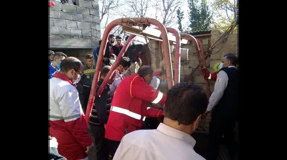 فداکاری مرگبار جوان بستان آبادی در عمق چاه / هر 2 زنده زنده در چاه جان دادند