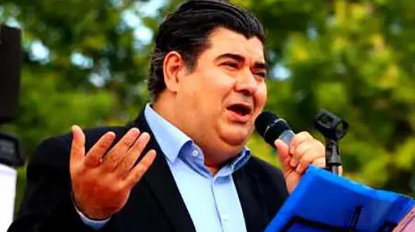 دانلود آواز باشکوه سالار عقیلی ! / آهنگ  ای فاصله ای فاصله پشت سرت آه من است + متن