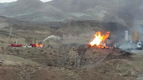 آتش سوزی  انبار کپسول گاز  جاده تهران_ رودهن  را بست + عکس 