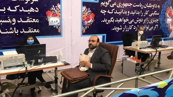 ثبت نام وهاب عزیزی دبیرکل جهادگران ایران اسلامی در انتخابات 1400