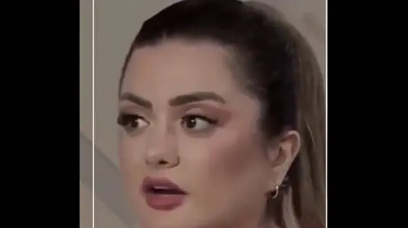 فیلم گریه های خانم مجری شبکه من‌ و تو در آنتن زنده ! / چی فکر می کردم چی شد ؟!