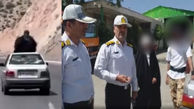 فیلم جنجالی زن چادری روی سقف پراید وسط جاده ! / بعد از توقیف توسط پلیس راهور : داشتم بدلکاری تمرین می کردم !